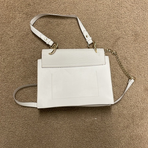 Express white bag with half gold chain strap. Never used! - Picture 4 of 4